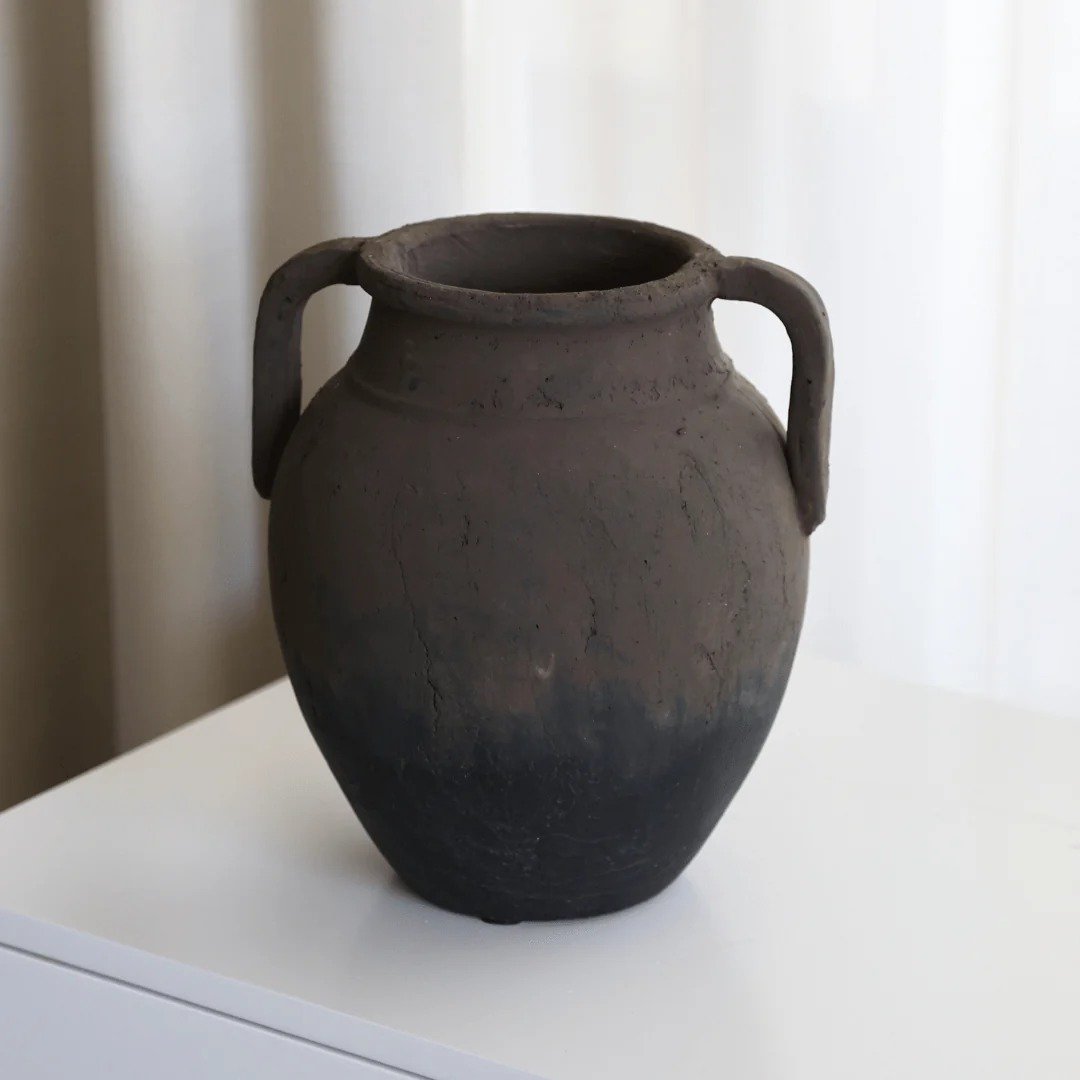 imgi_1_earthen-terracotta-amphora-vase-261373